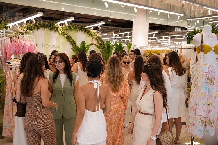 DeFacto ve LilyRose'dan Bodrum'da plaj koleksiyonu lansmanı