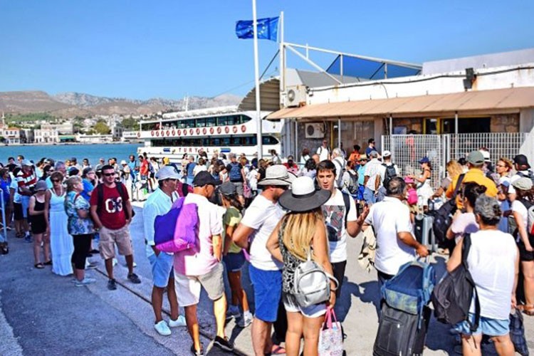 1,5 milyon Türk vatandaşı Yunanistan'a seyahat etti