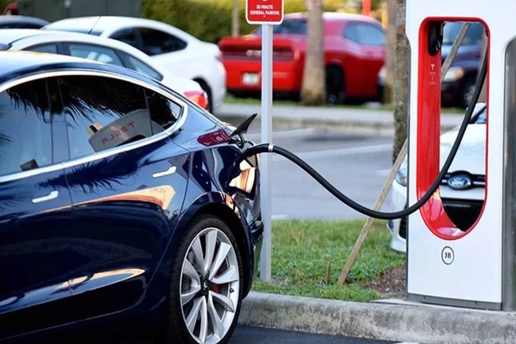 Dünyada elektrikli araç satışları yüzde 9 arttı