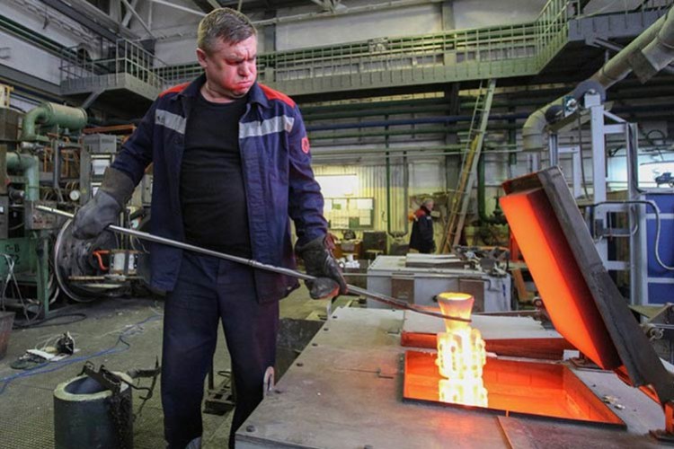 Rusya'da sanayi üretimi geriledi