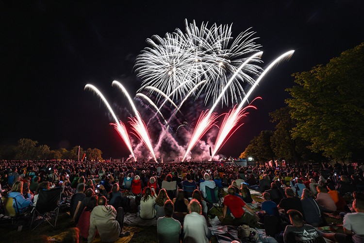 Almanya'da havai fişek gösterisi
