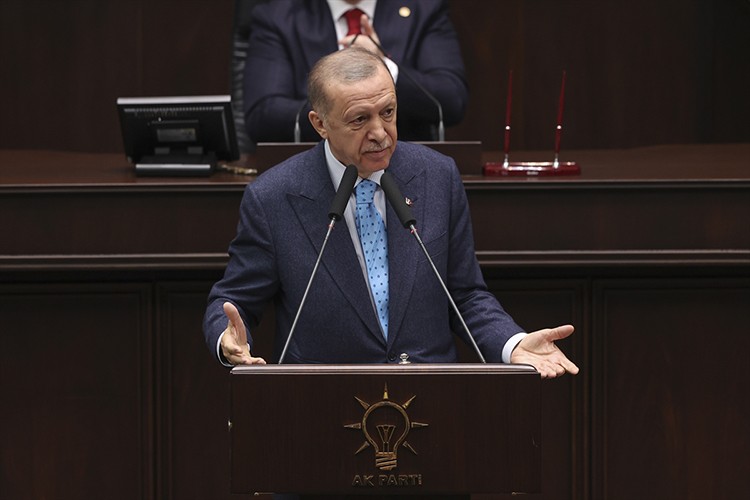 Erdoğan seçim tarihini 14 Mayıs olarak işaret etti