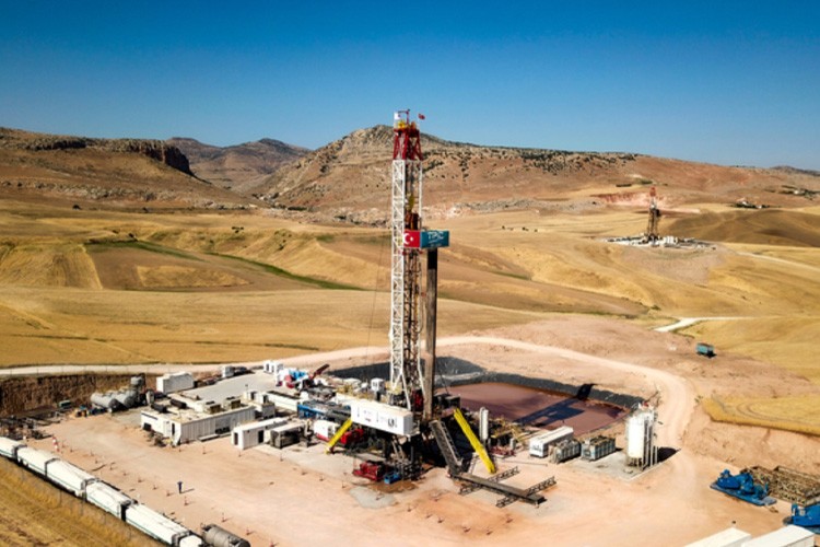 Yıl sonuna kadar iki yeni sondaj kulesi daha Gabar'a gidecek