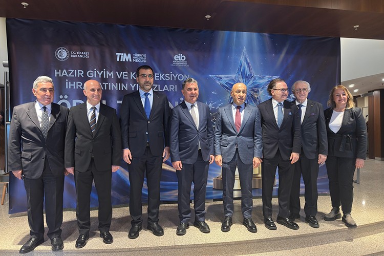 Ege'de en fazla hazır giyim ihracatı yapan firmalar ödüllendirildi