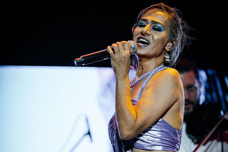 Yıldız Tilbe yaz konserlerine devam