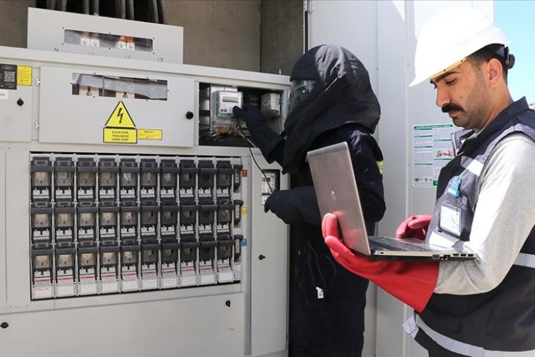 Fırat EDAŞ, 40 bin haneye yetecek enerjiyi kayıp kaçak olmaktan çıkardı