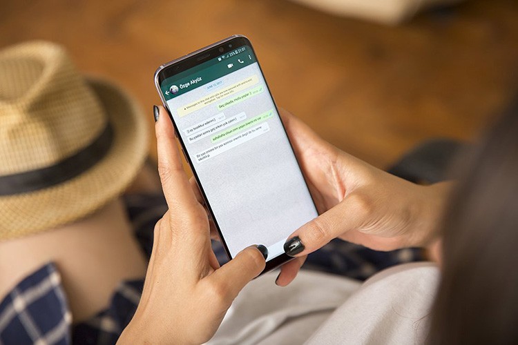 Türkiye'de internet en çok "mesajlaşma" için kullanılıyor