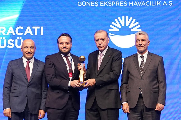 SunExpress'e Hizmet İhracatı Ödülü