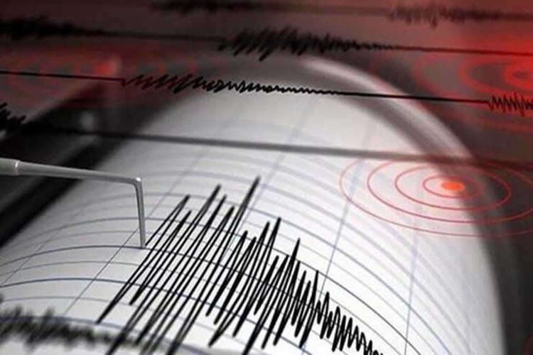 İran'da 5 büyüklüğünde deprem