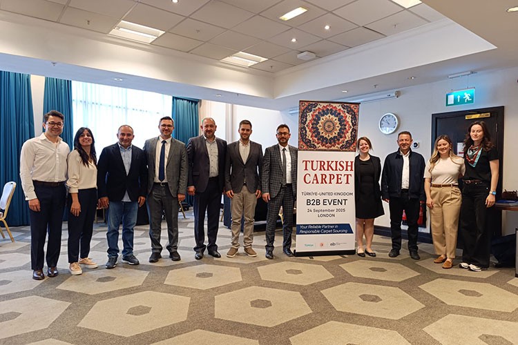 İngiltere'nin tarihi binaları Türk halılarıyla döşenecek