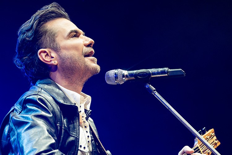 Yaz sezonu Kenan Doğulu konserleriyle başladı