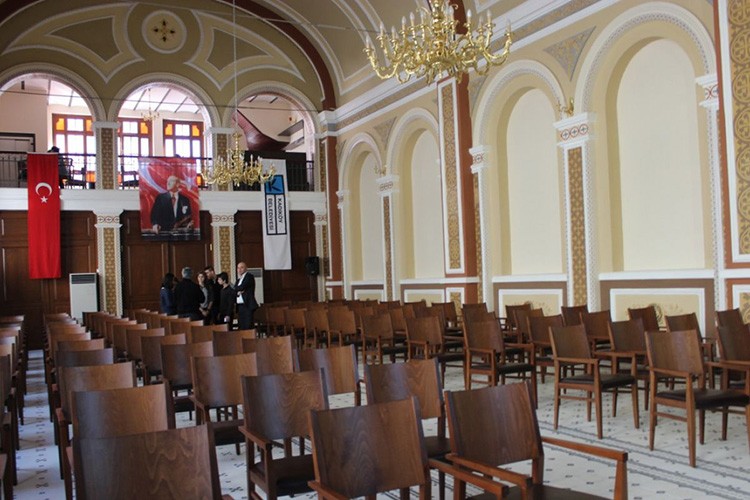 Yeldeğirmeni sanat kapılarını açıyor