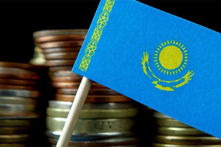 Kazakistan, bütçe açığını kapatmak için uluslararası bankalardan kredi alacak