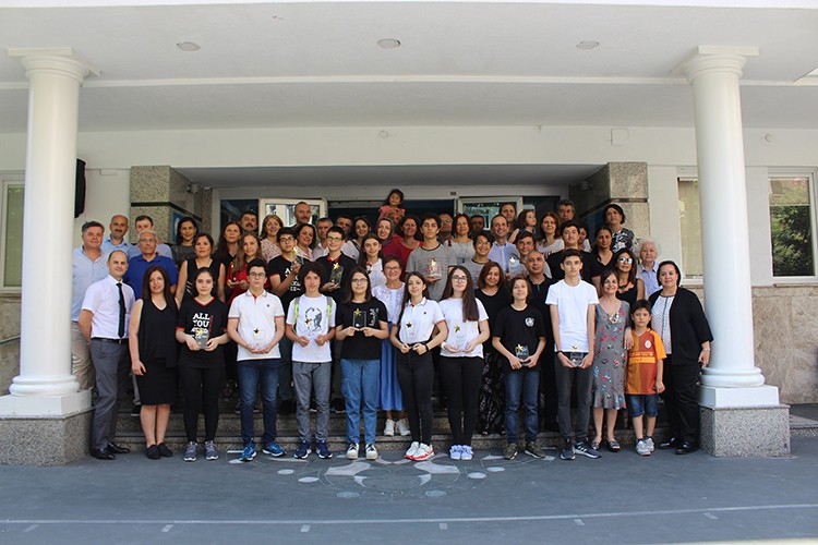 Gelenek gene bozulmadı