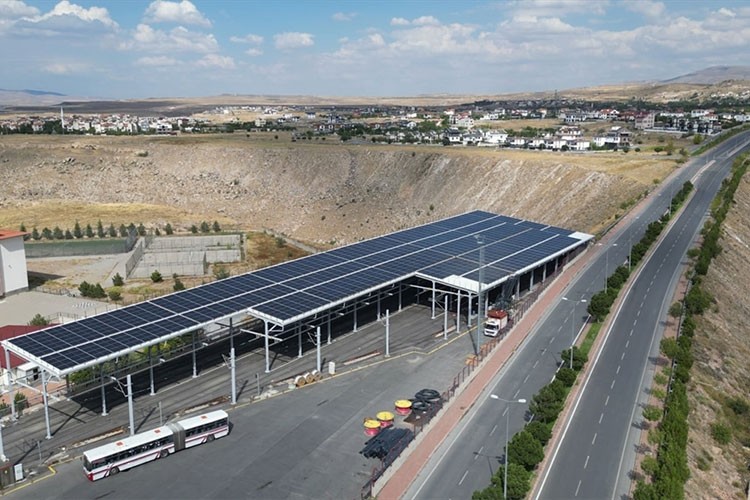 Kayseri'de elektrikli otobüslerin enerjisi GES'le karşılanacak
