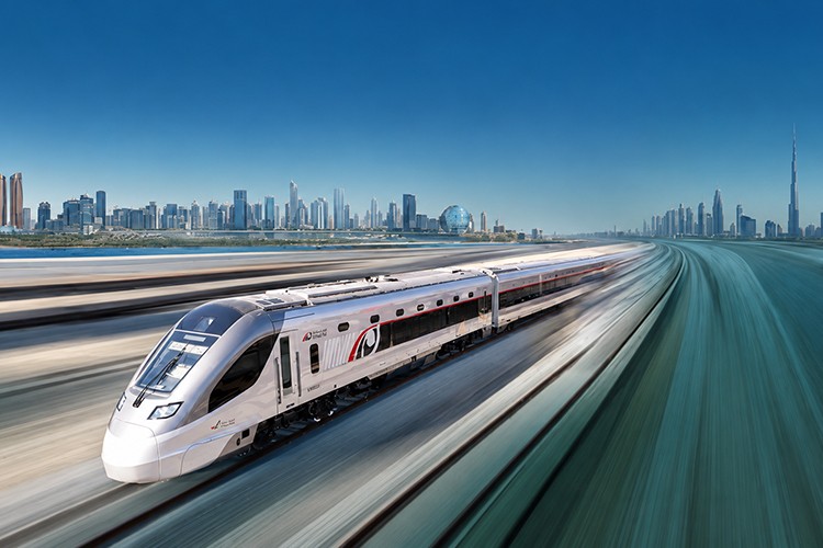 Abu Dabi ile Dubai arasındaki seyahat süresini 30 dakikaya indiriyor