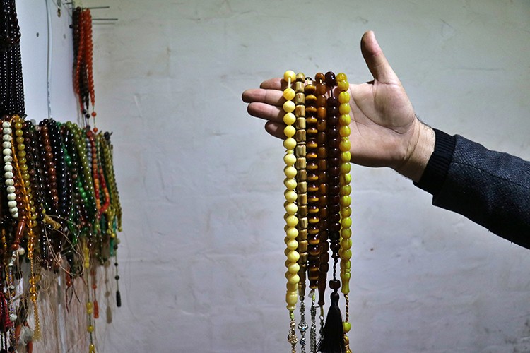 Osmaniye'de yapılan tespihler 50'den fazla ülkeye satılıyor