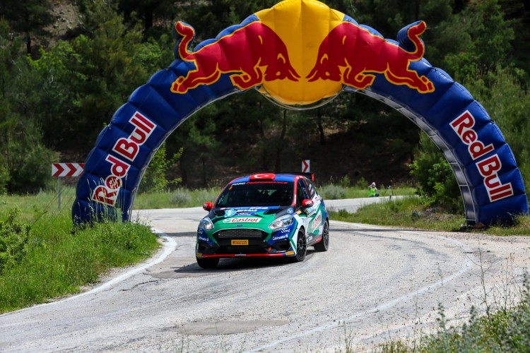 Red Bull Sporcusu Ali Türkkan'dan WRC3'te Sezonun İlk Podyumu