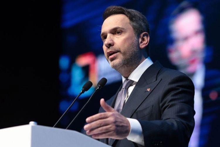 "Enerjide merkez ülke olan bir Türkiye hedefliyoruz"