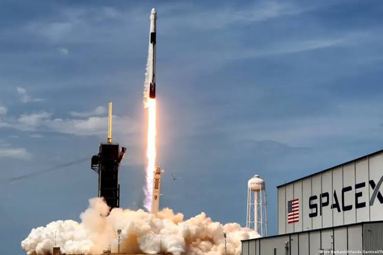 Space X borsada fena düştü