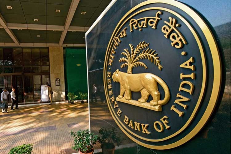 Hindistan faizi artırmadı