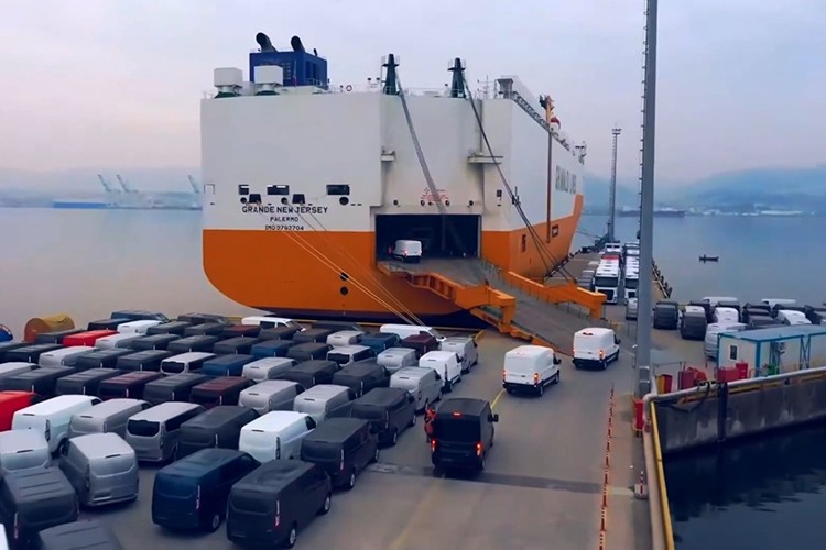 Otomotivde nisan ayı ihracatı 3,8 milyar dolar