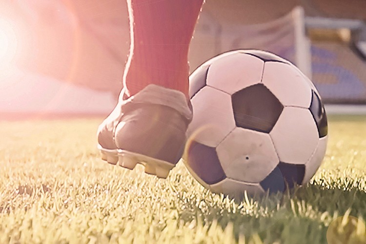 REHAU'nun çim saha ısıtma sistemi, kışın bile en iyi antrenman koşullarını sağlıyor