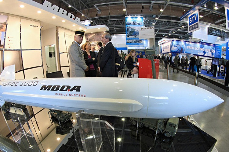 İngiltere ve Polonya'dan hava savunma anlaşması