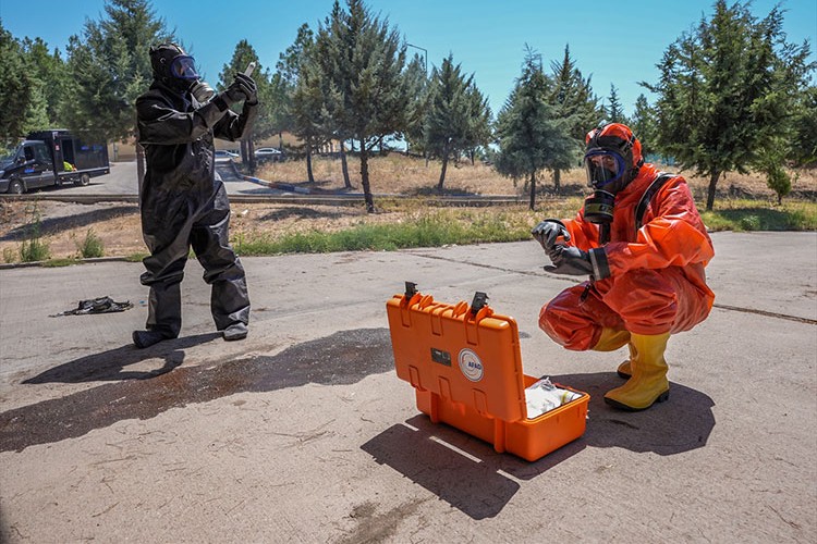 AFAD timi kavurucu sıcakta da eğitim yapıyor