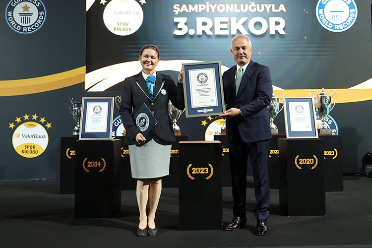 VakıfBank 3. kez Guinness Dünya Rekorları'na girdi