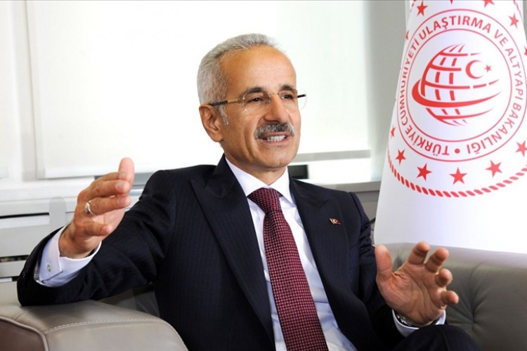 Bakan Uraloğlu: "İstanbul-Ankara arasındaki seyahat süresi 80 dakika olacak"