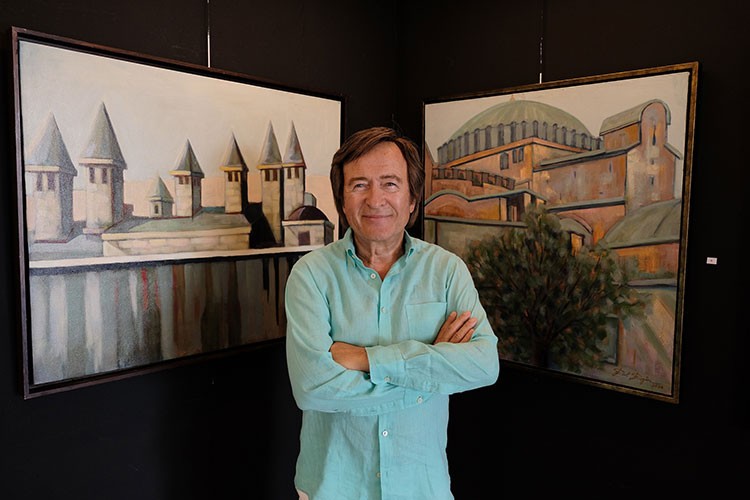 Erol Evgin resim sergisi saçtı