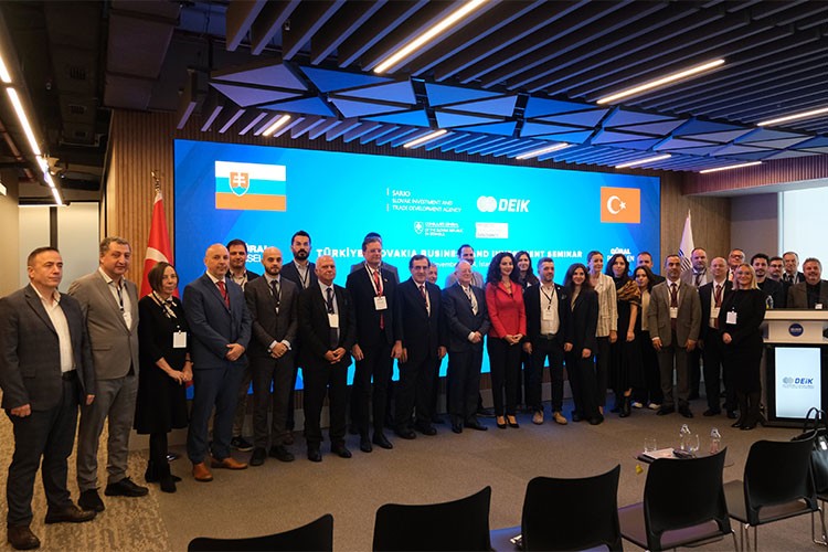 DEİK, Türkiye-Slovakya İş ve Yatırım Seminerini gerçekleştirdi