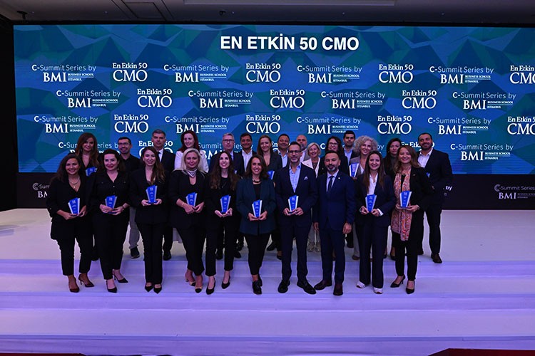 Türkiye'nin 'En Etkin 50 Pazarlama Lideri' ödüllerini aldı