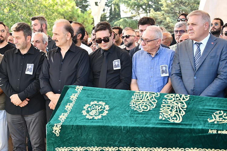 Yalçın Sönmez'i son yolculuğuna yüzlerce kişi eşlik ett