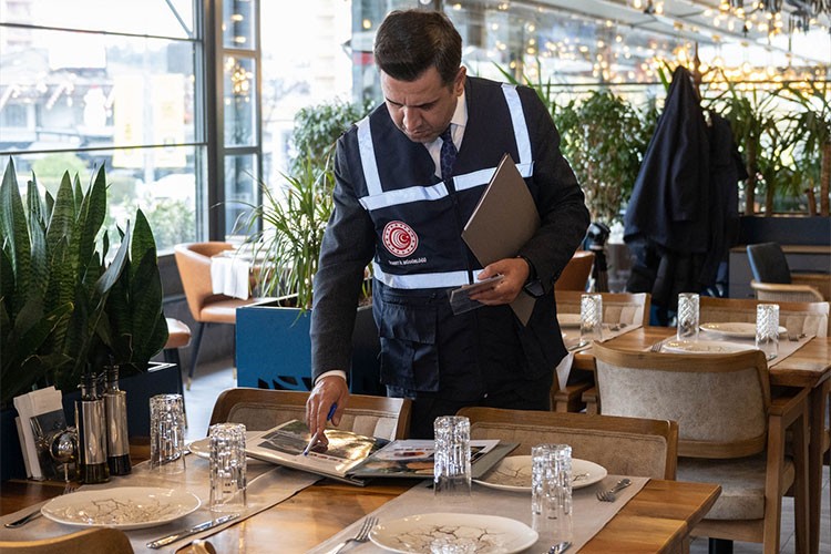 Yılbaşı öncesi başkentte ürün ve fiyat etiketi denetimi