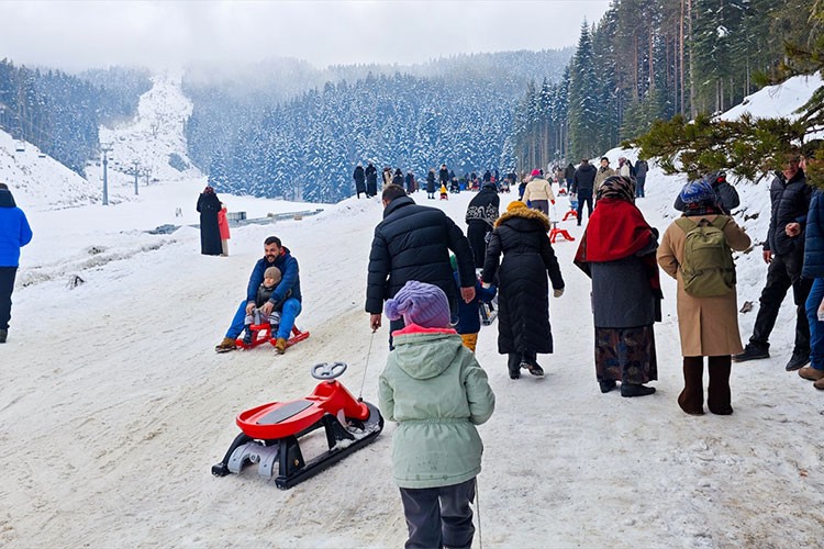 Yıldıztepe Kayak Merkezi, İstiklal Yolu Pisti'nde sezonu açtı