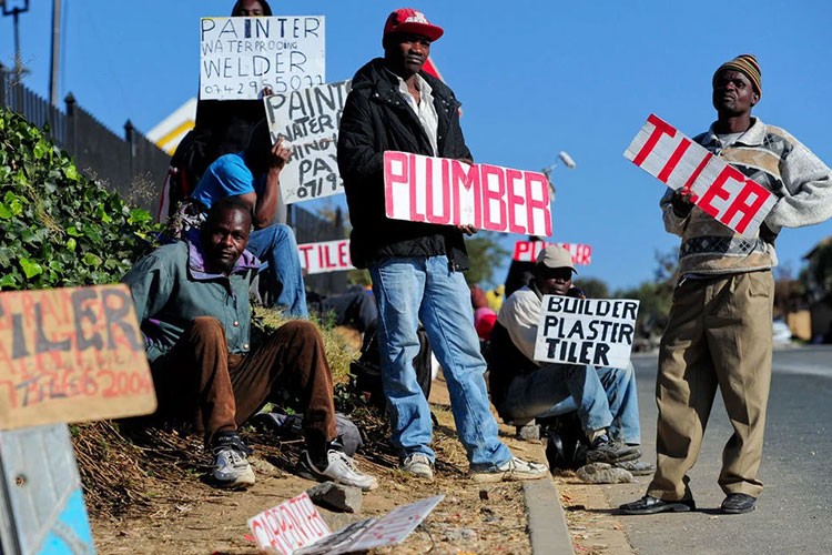 Güney Afrika'da işsizlik oranı yüzde 33,2'ye yükseldi