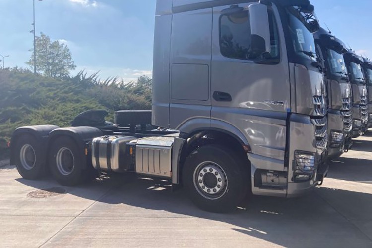 Filosuna 15 adet Mercedes-Benz Arocs ekledi