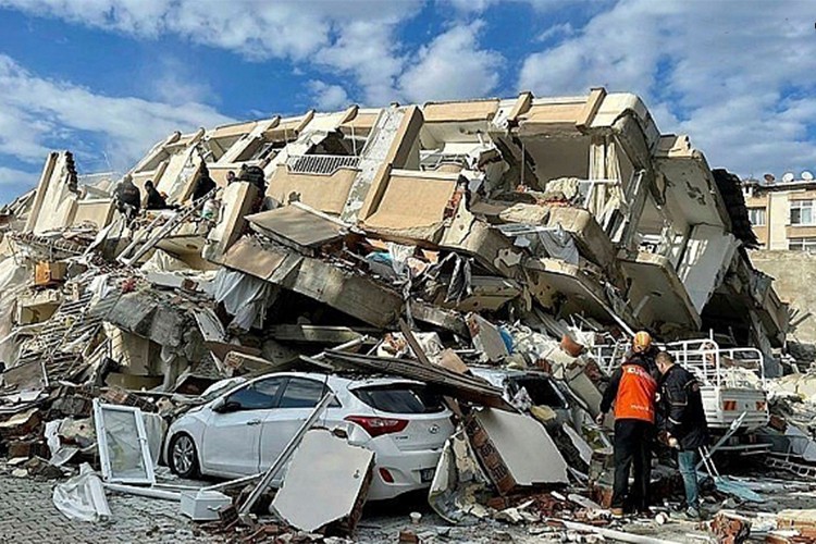 Deprem bölgesine yönelik dış finansman akışı hız kesmiyor