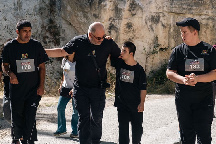 Özel Gereksinimli Çocuklar Frig Maratonu'nda Koştu