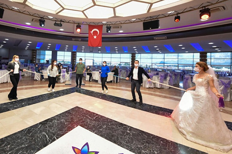 Düğünlere Korona ayarı