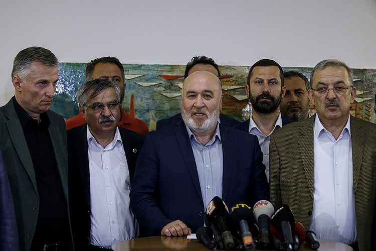 Memu -Sen Hakem Heyeti'nde