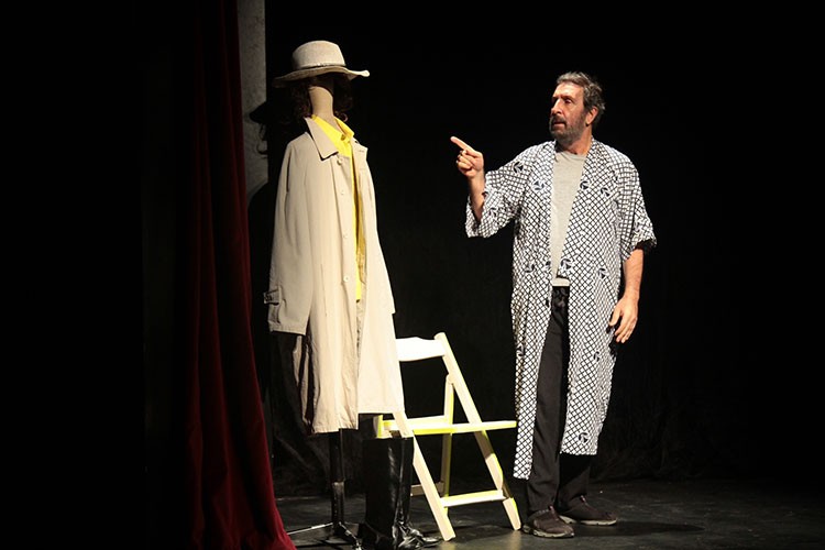 "Cem Olmak" prömiyer yaptı