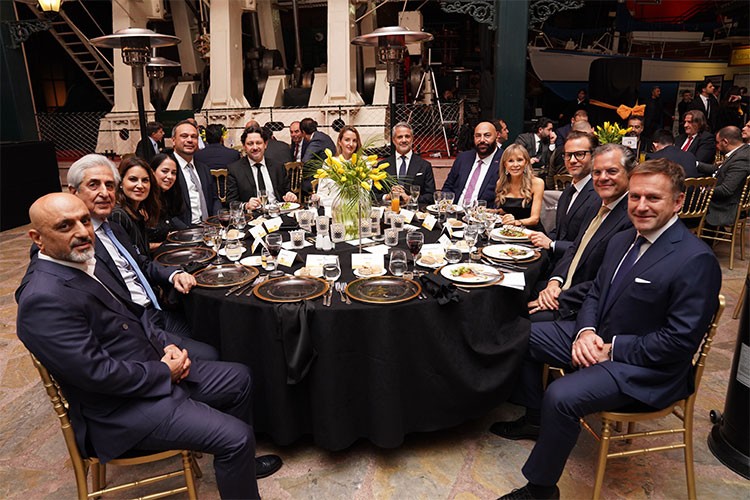 SİF İş Makinaları JCB ile 50. Yılını Kutladı