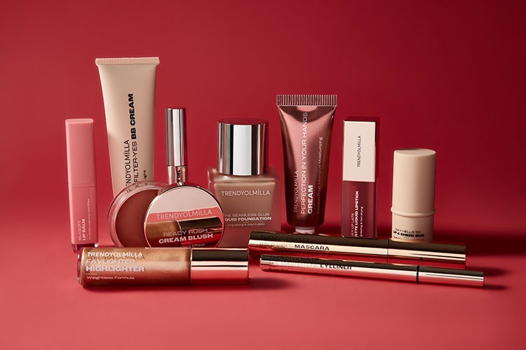 Trendyolmilla Beauty'den yılbaşı için makyaj seçenekleri