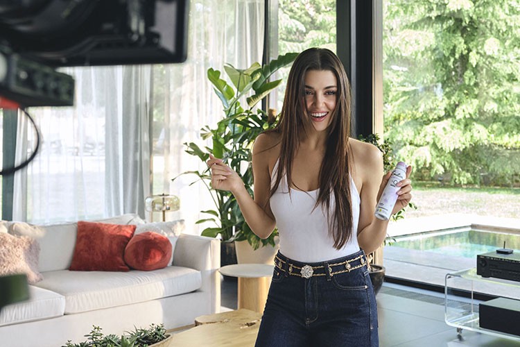 Joyous ve Gold Bliss ile kelebek etkisi başlıyor