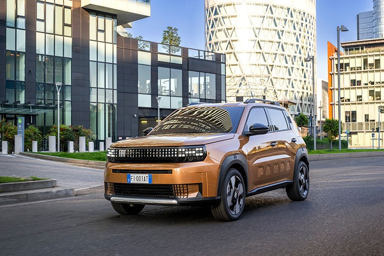 'Grande Panda'nın Hibrit Versiyonu Tanıtıldı