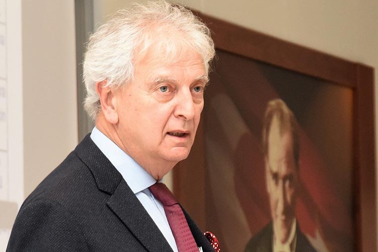 15 Temmuz Dünya Tarihine Türk Ulusu'nun Mücadelesi ile Geçmiştir