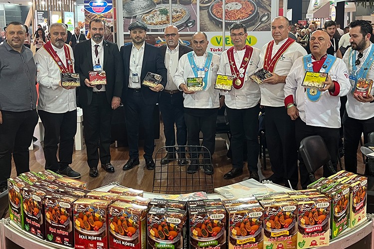 Almanya'ya vegan içli köfte satıyor